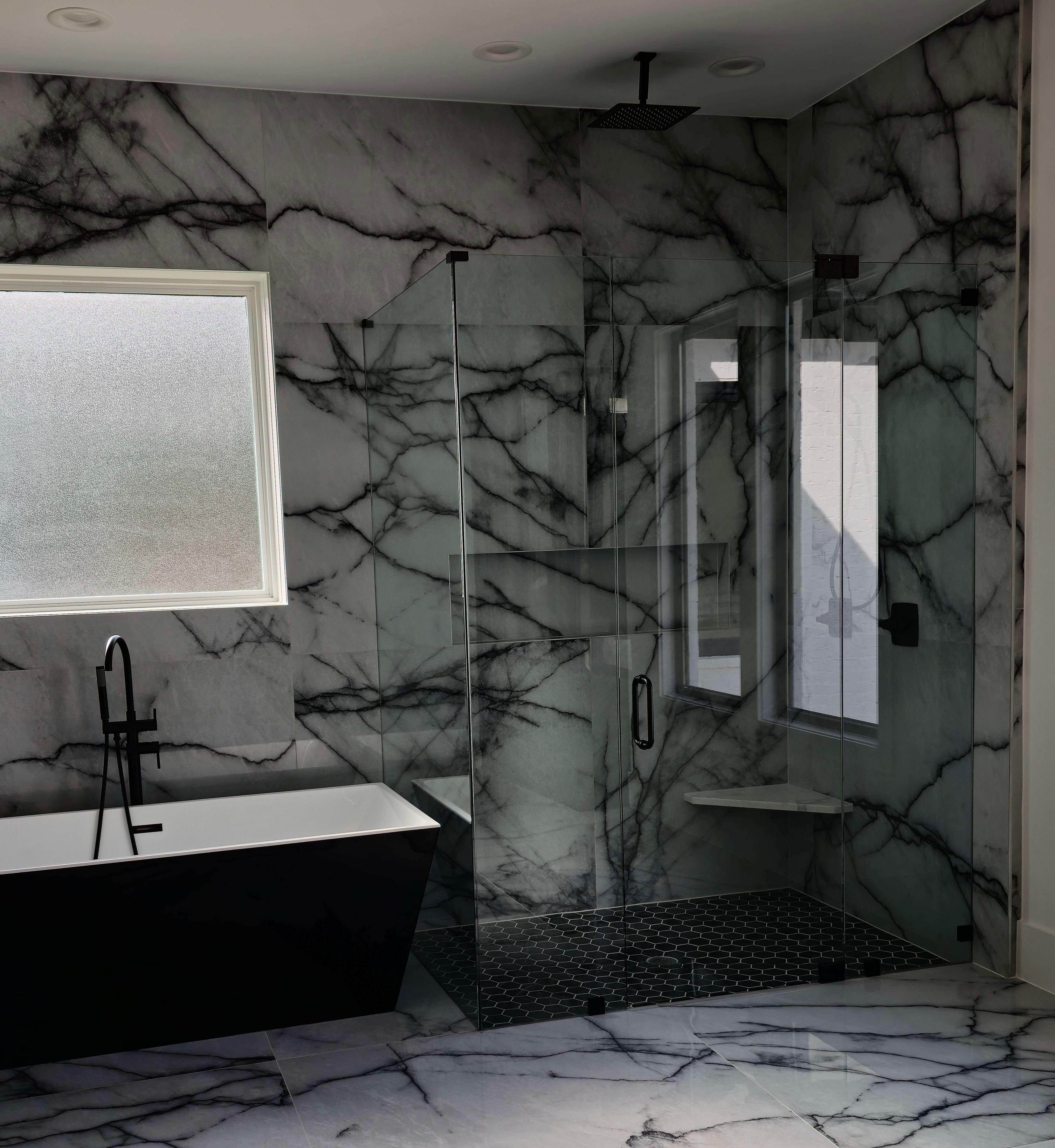 Modern shower installation